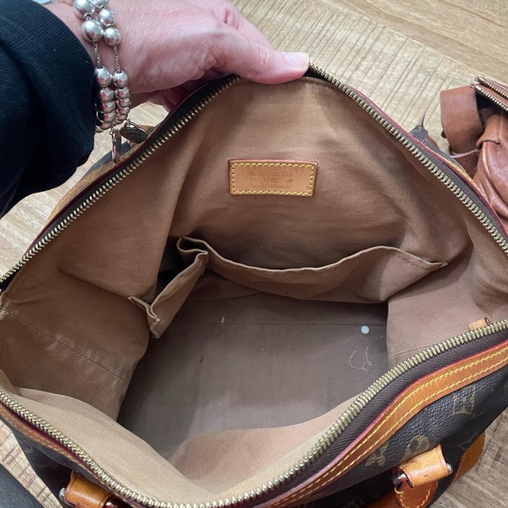 Lv bag - Picture 2 of 5